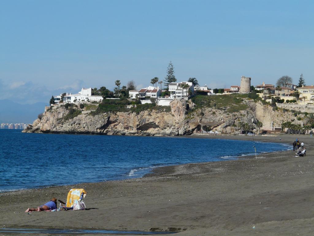 Ático en Rincón de la Victoria Appartamento Esterno foto